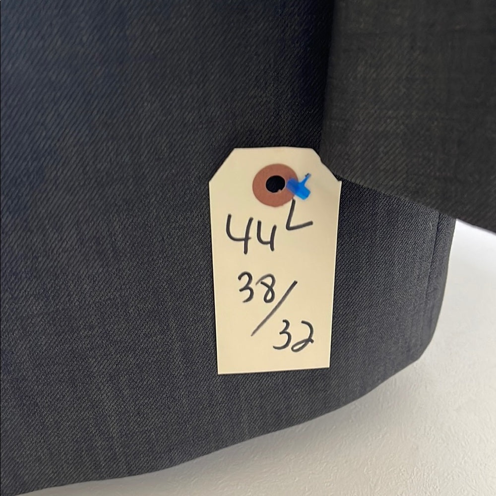 Hugo Boss Super 100 Men's Classic Gray Suit 44L 38/32- UnWorn