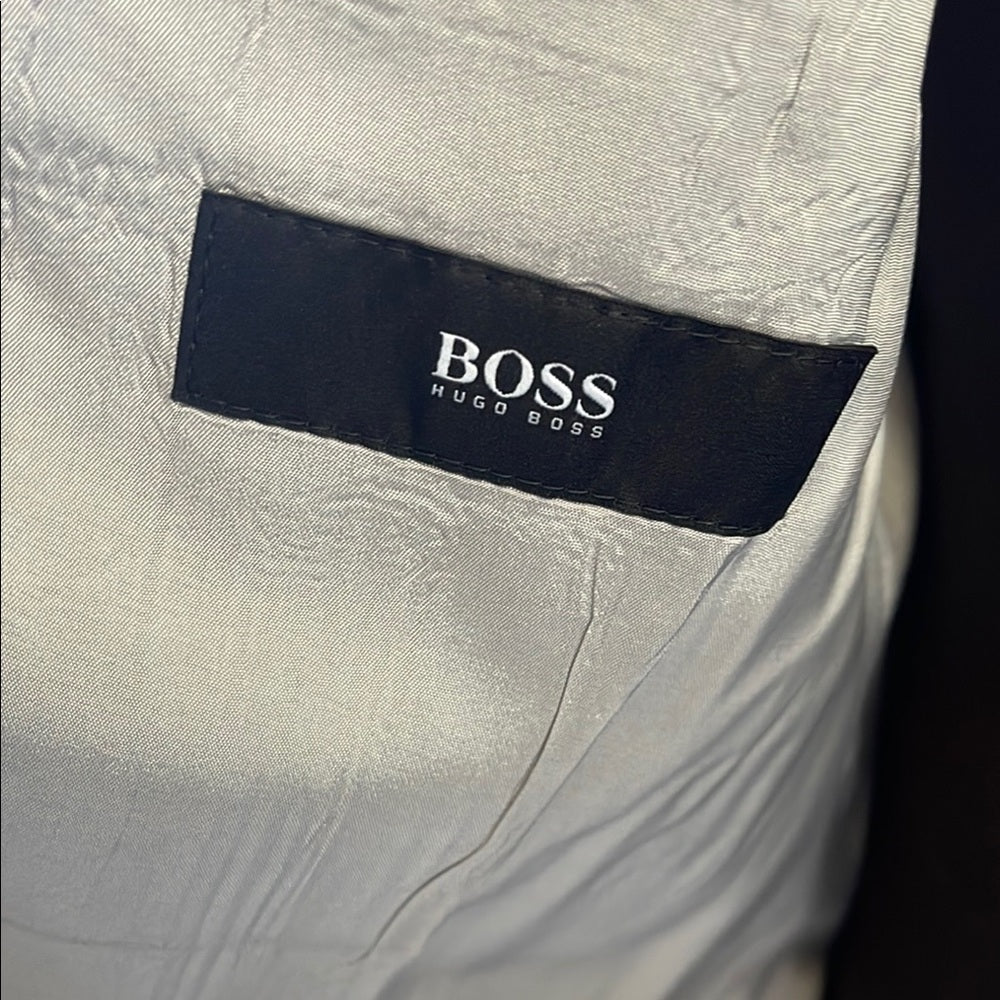 Hugo Boss Super 100 Men's Classic Gray Suit 44L 38/32- UnWorn