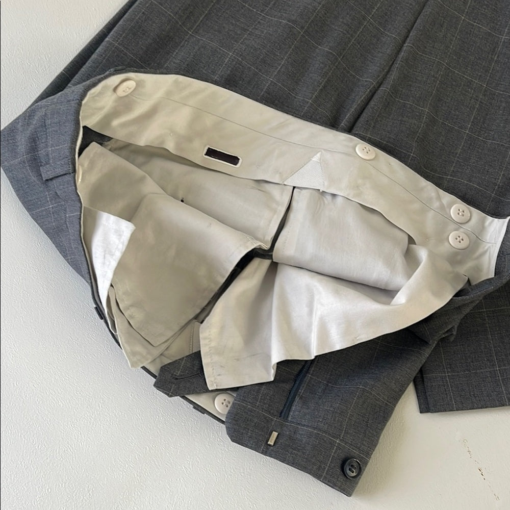 Custom Hand Tailered Caroll &Co Beverly Hills Grey Suit 42L 36/34