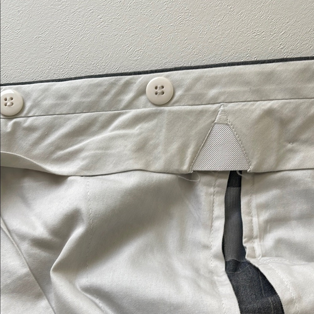 Custom Hand Tailered Caroll &Co Beverly Hills Grey Suit 42L 36/34
