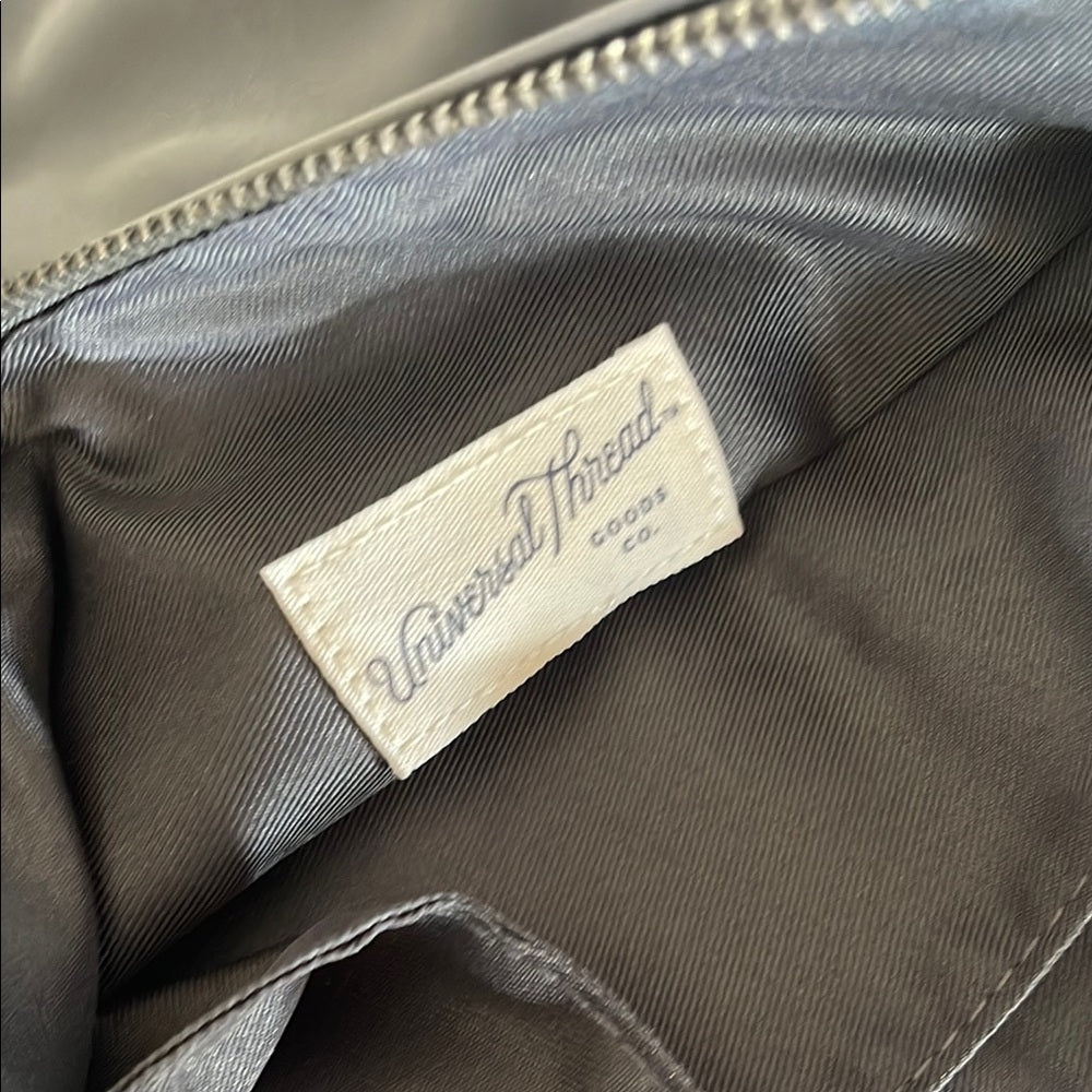 Universal Thread Gray Crossbody Bag
