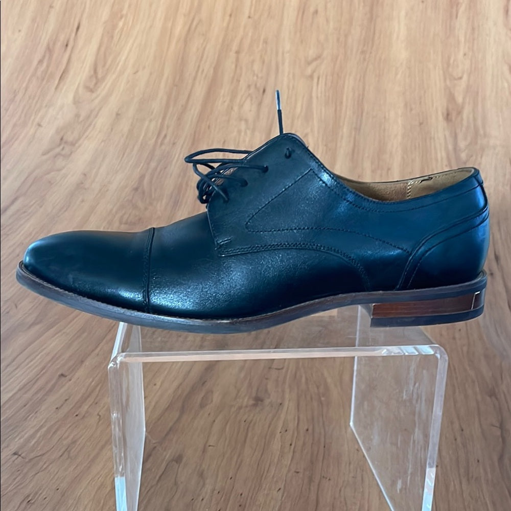 Florsheim Men's Black Leather Cap Toe Dress Shoes size 10m