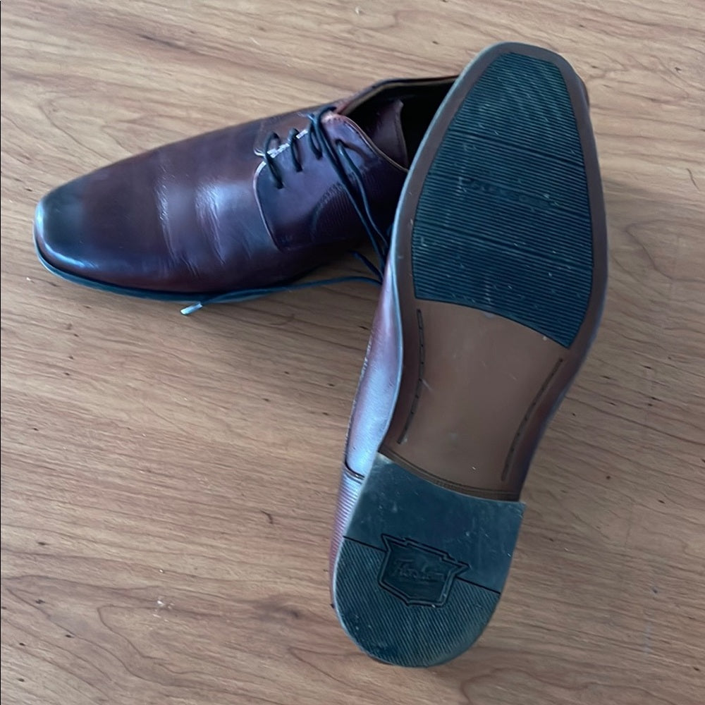 Florsheim Men's Classic Redish Brown Leather Captoe Dress Shoes size 9