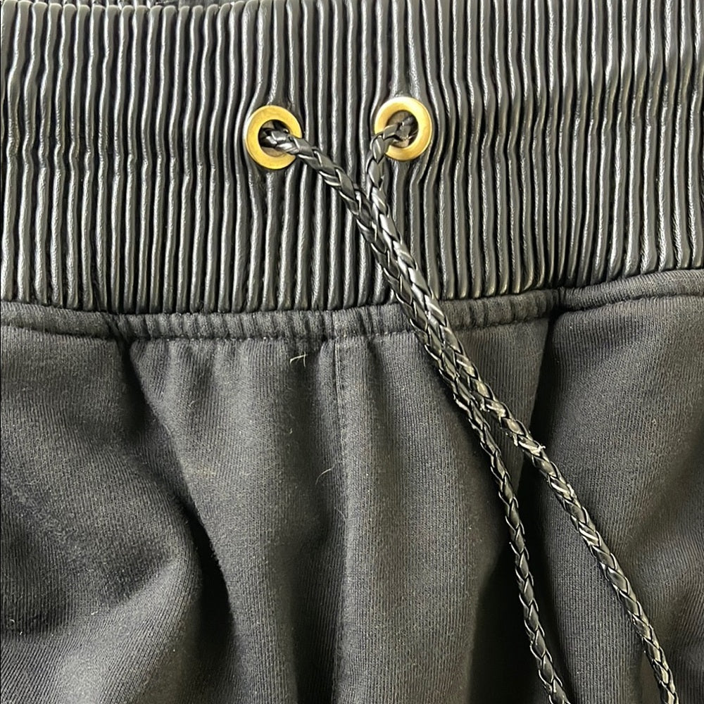 Fancy & Luxurious Black Jogger Pants with Gold Accents - Size XL - FO brand?