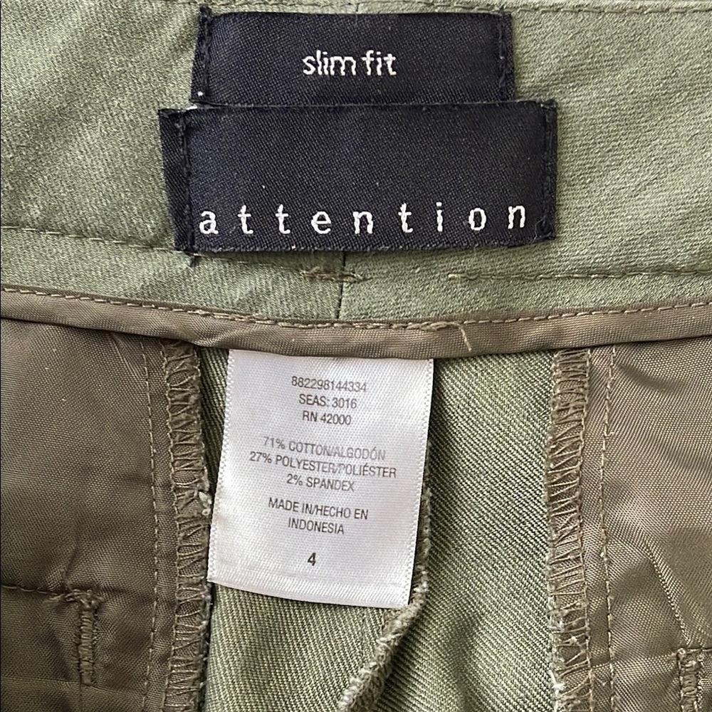 AttentionOlive Green Cropped Slim Fit Pants size 4