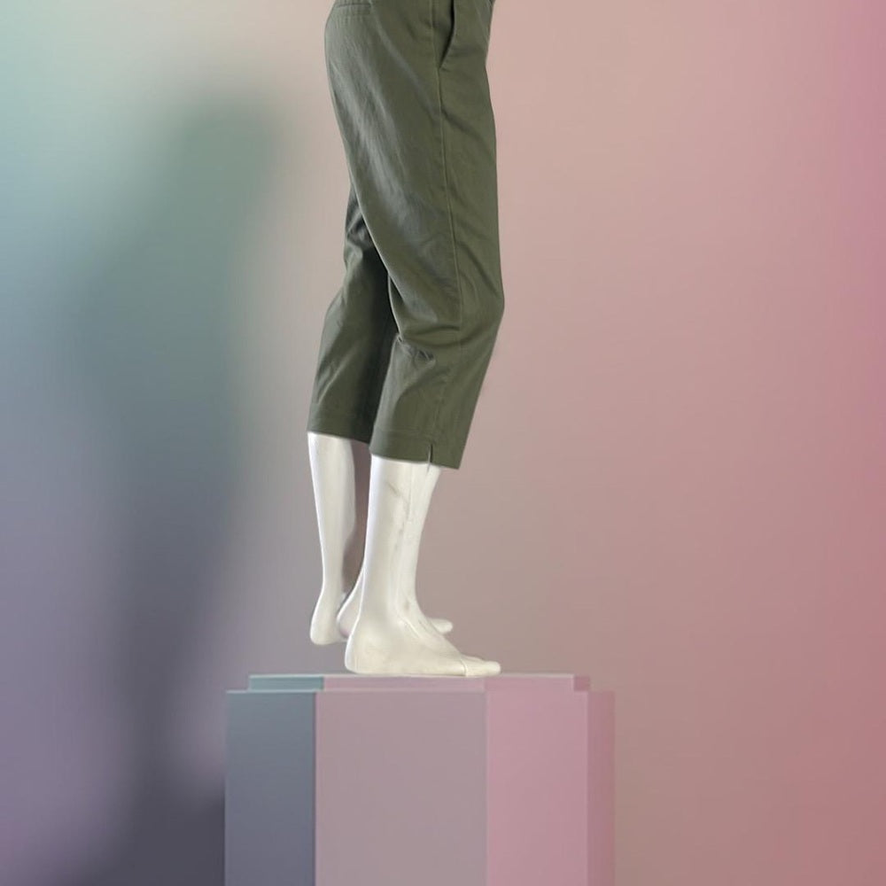 AttentionOlive Green Cropped Slim Fit Pants size 4