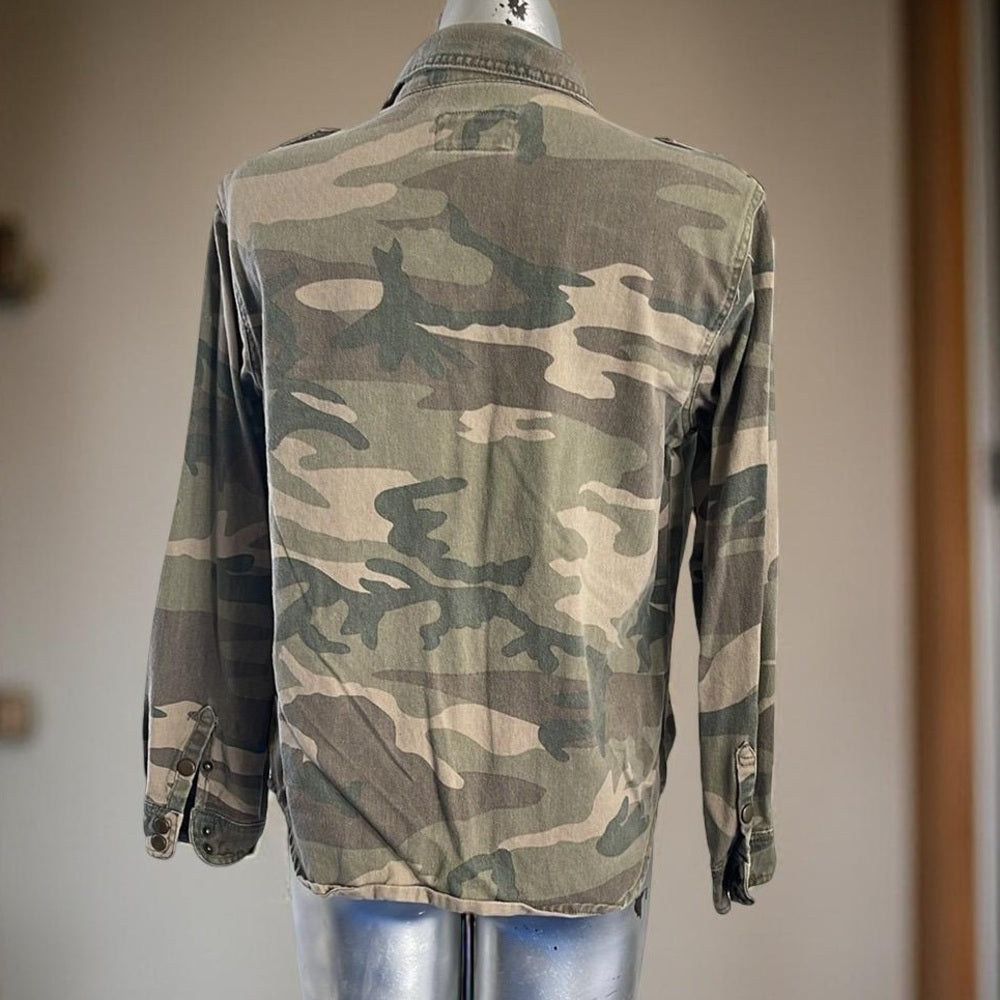 Forever 21 Camouflage Button-Up jeans Shirt-Jacket size S