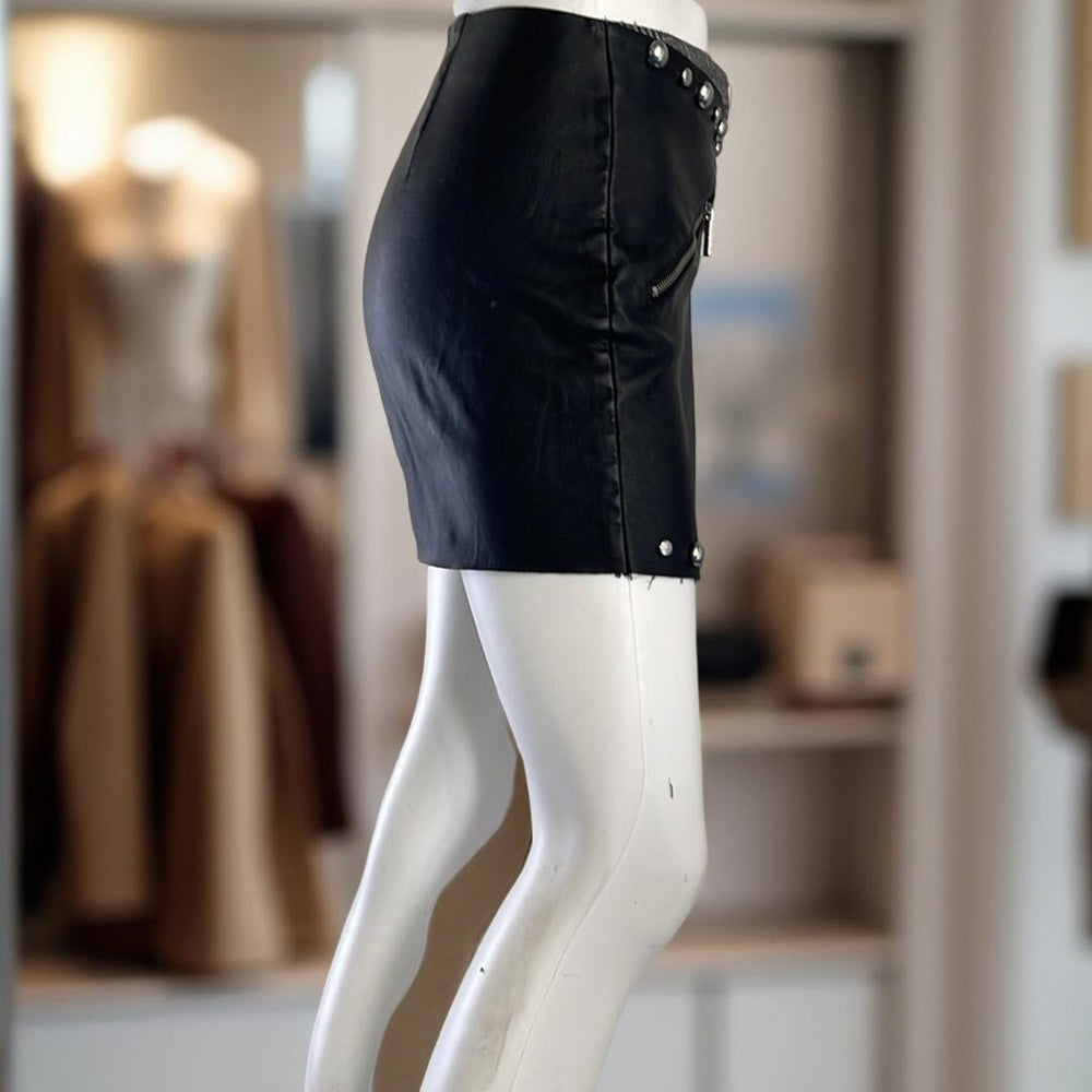 Zara Basics Black and Gray Studded Shorts - skirt size XS