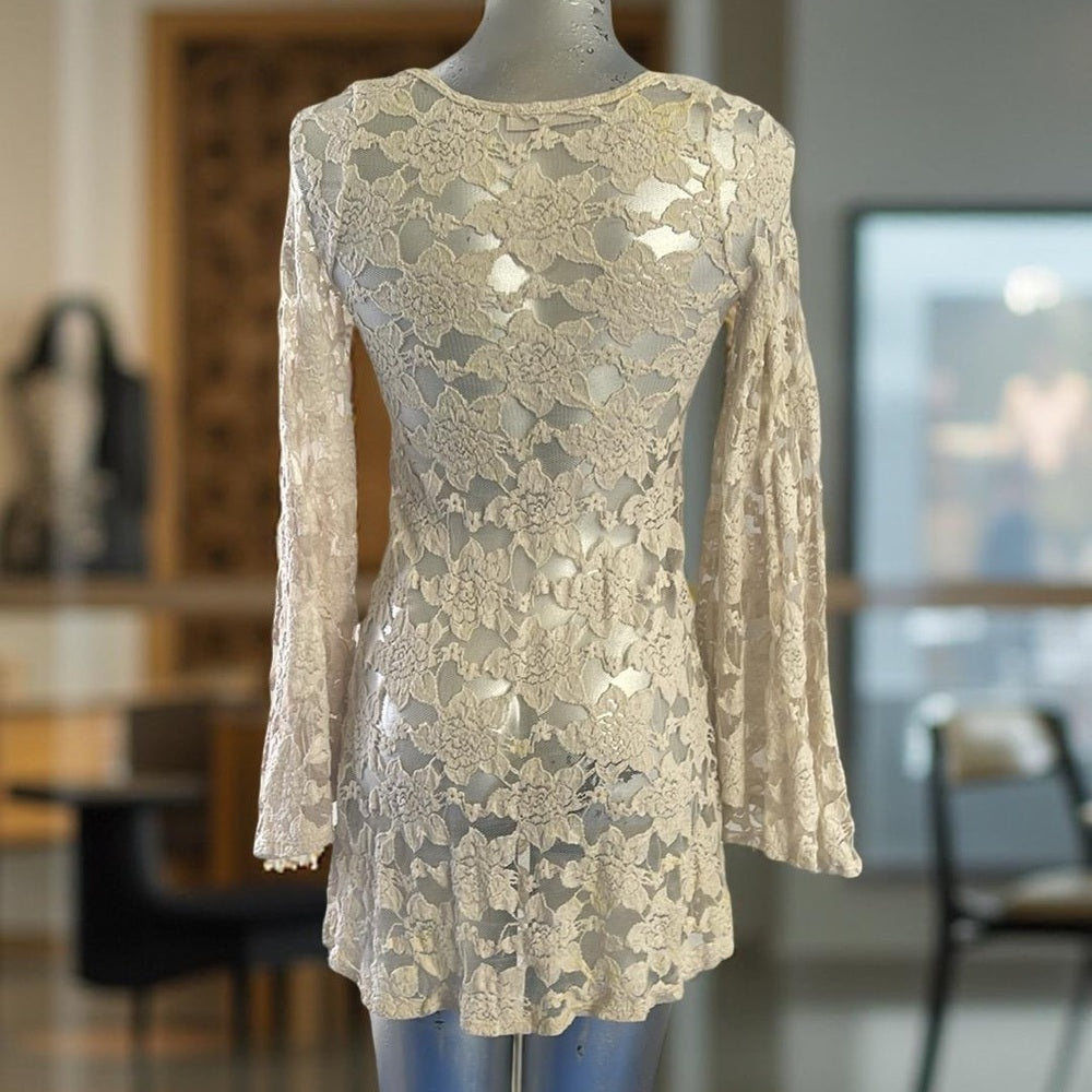 Audrey 3+1 Elegant Cream Lace Women's Top size 2