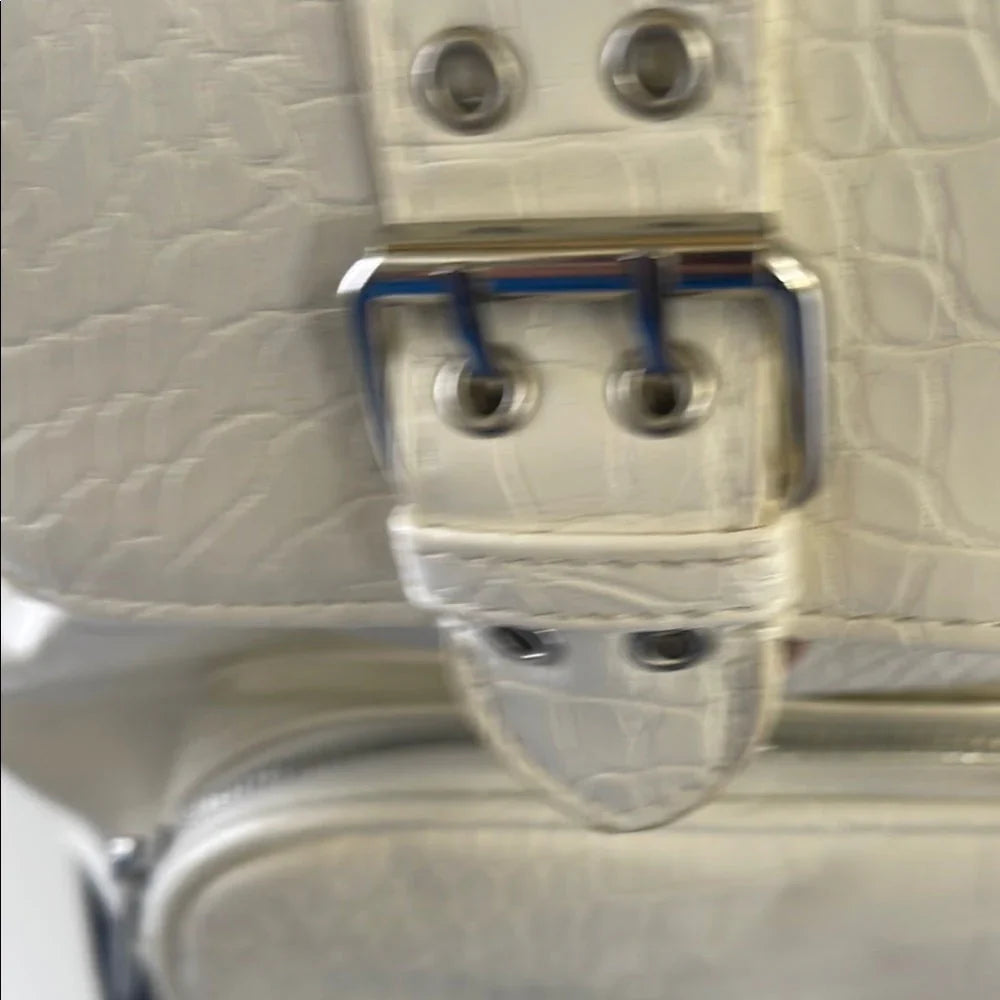 Womenswear-Accessories