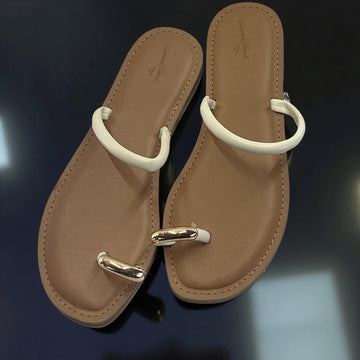 Universal Thread Elegant Women's Sandals size 9 1/2 -New