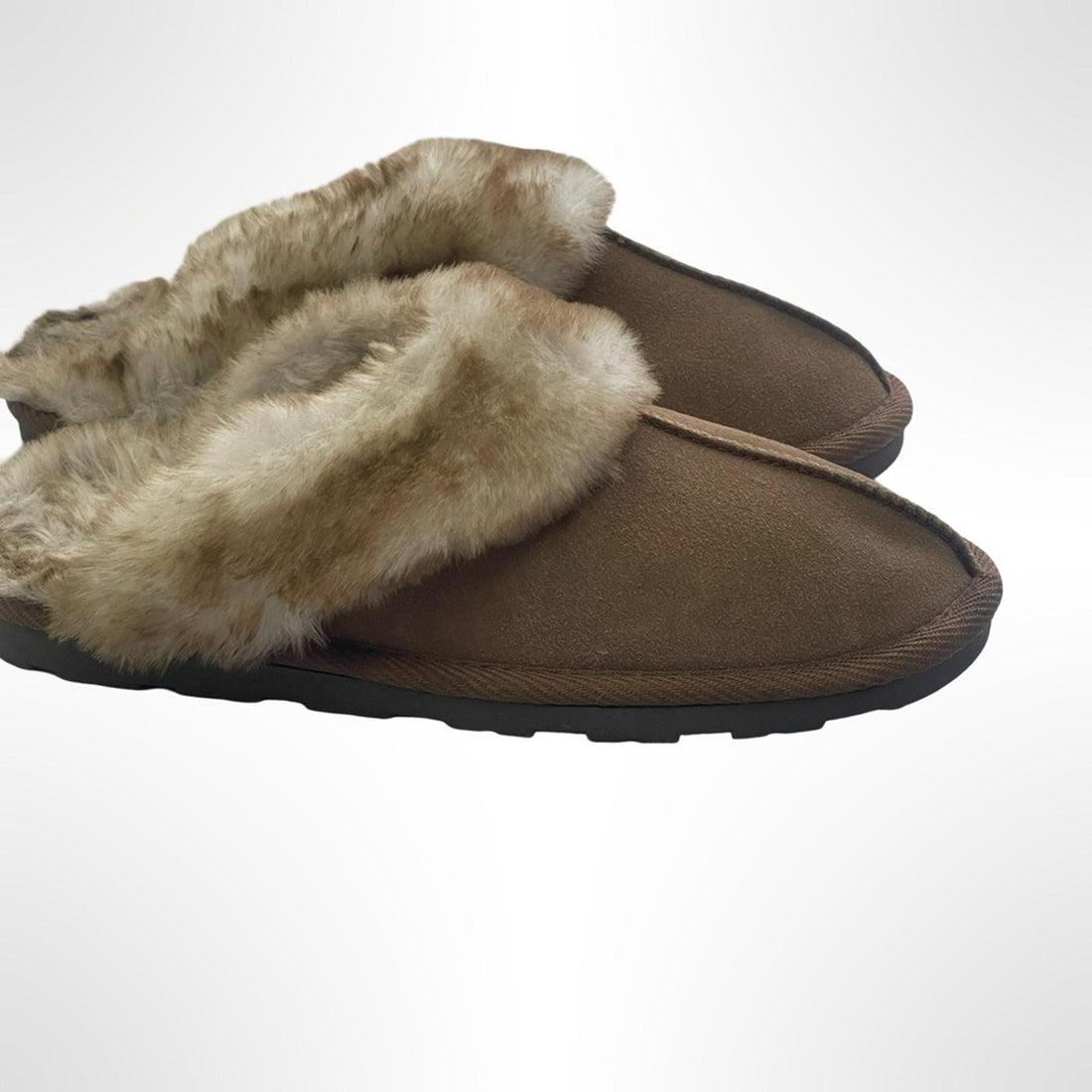 Cozy Tan Faux Fur Women's Slippers size 7