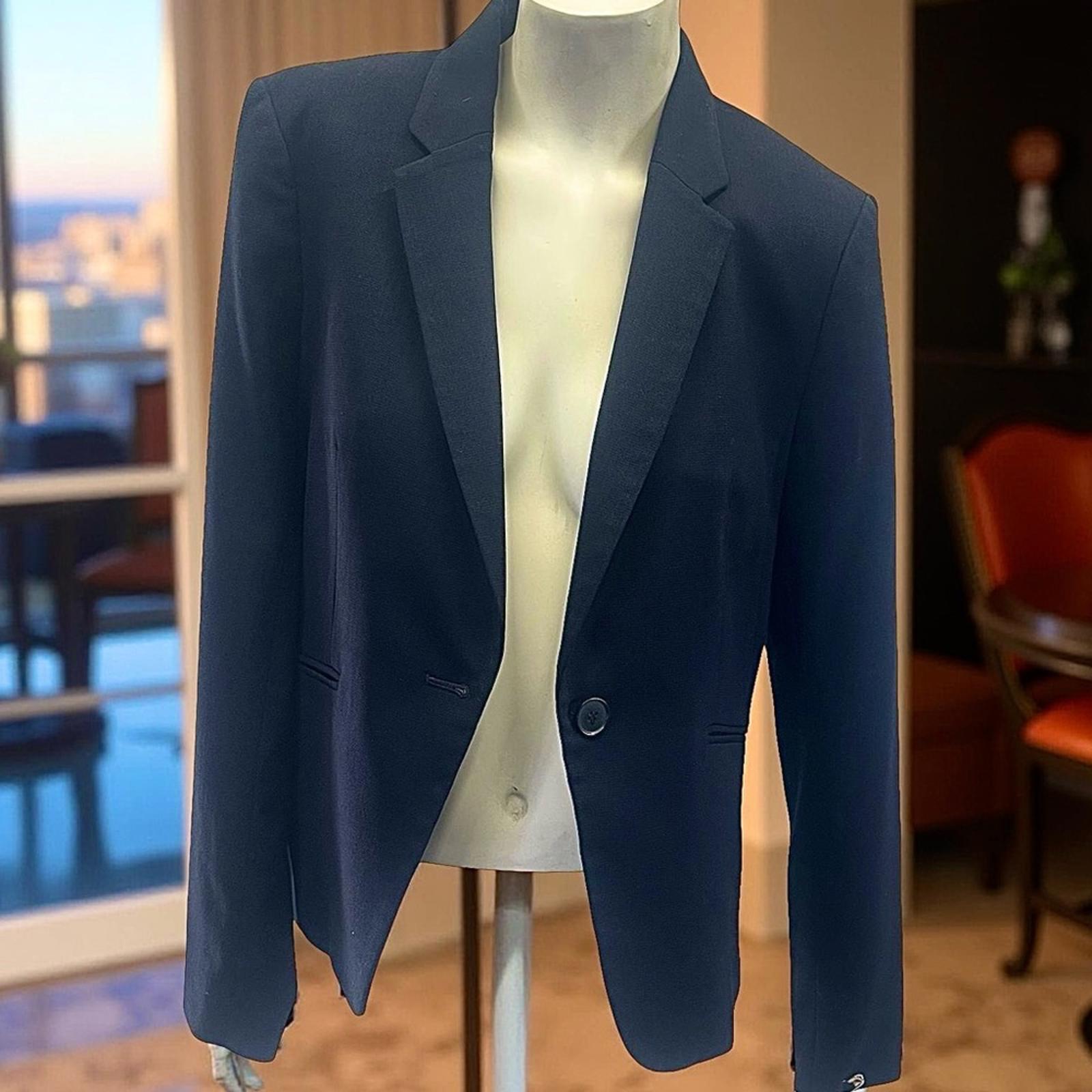 H&M Woman's Navy Blazer NWOT - many sizes available