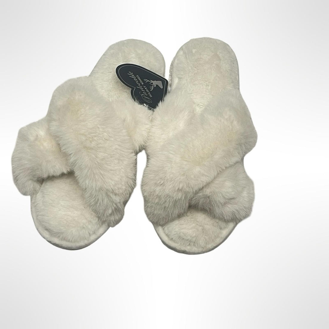 Fuzzy Cream Slippers size 7-8 NWT