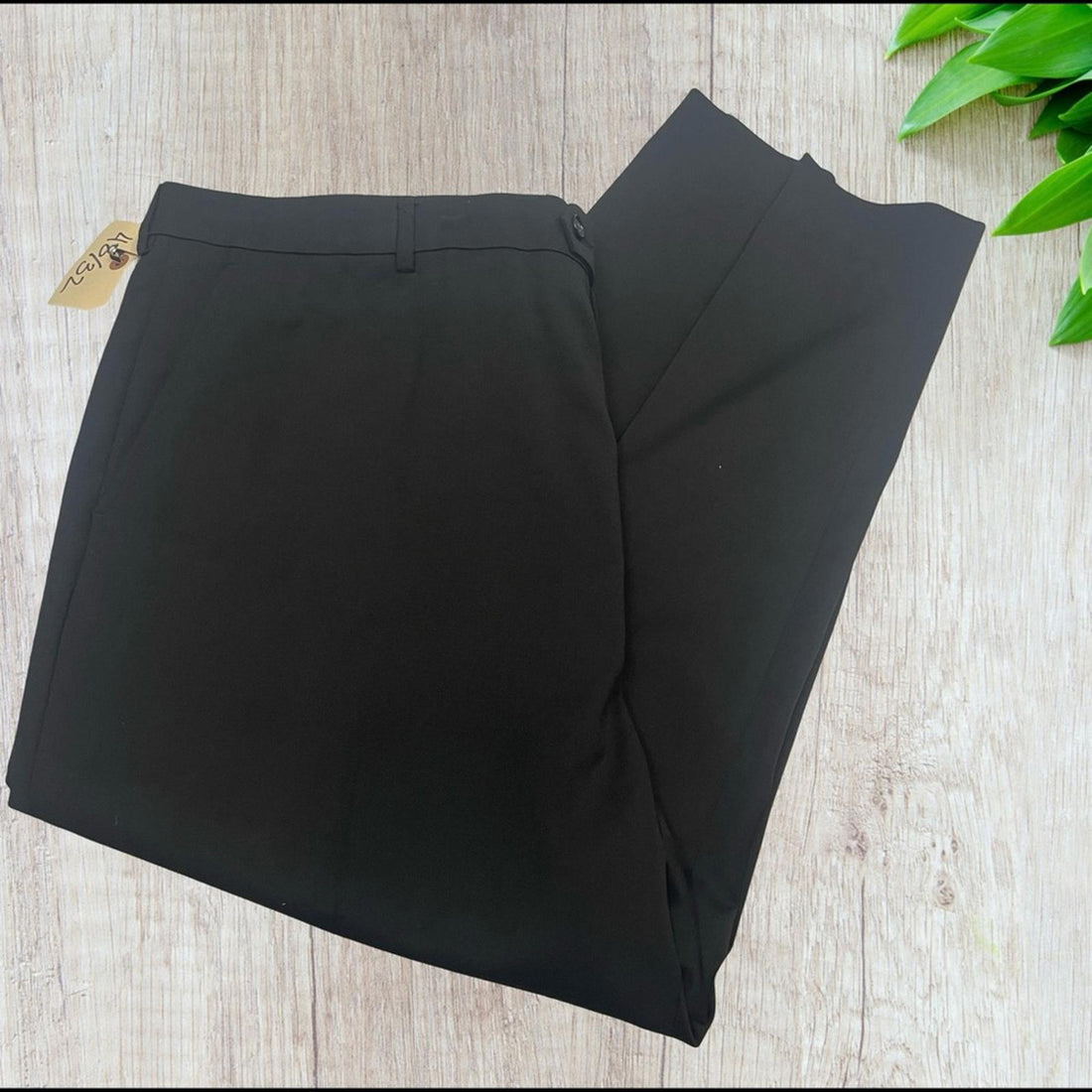 Stafford Classic Black Dress Pants in size 48x32