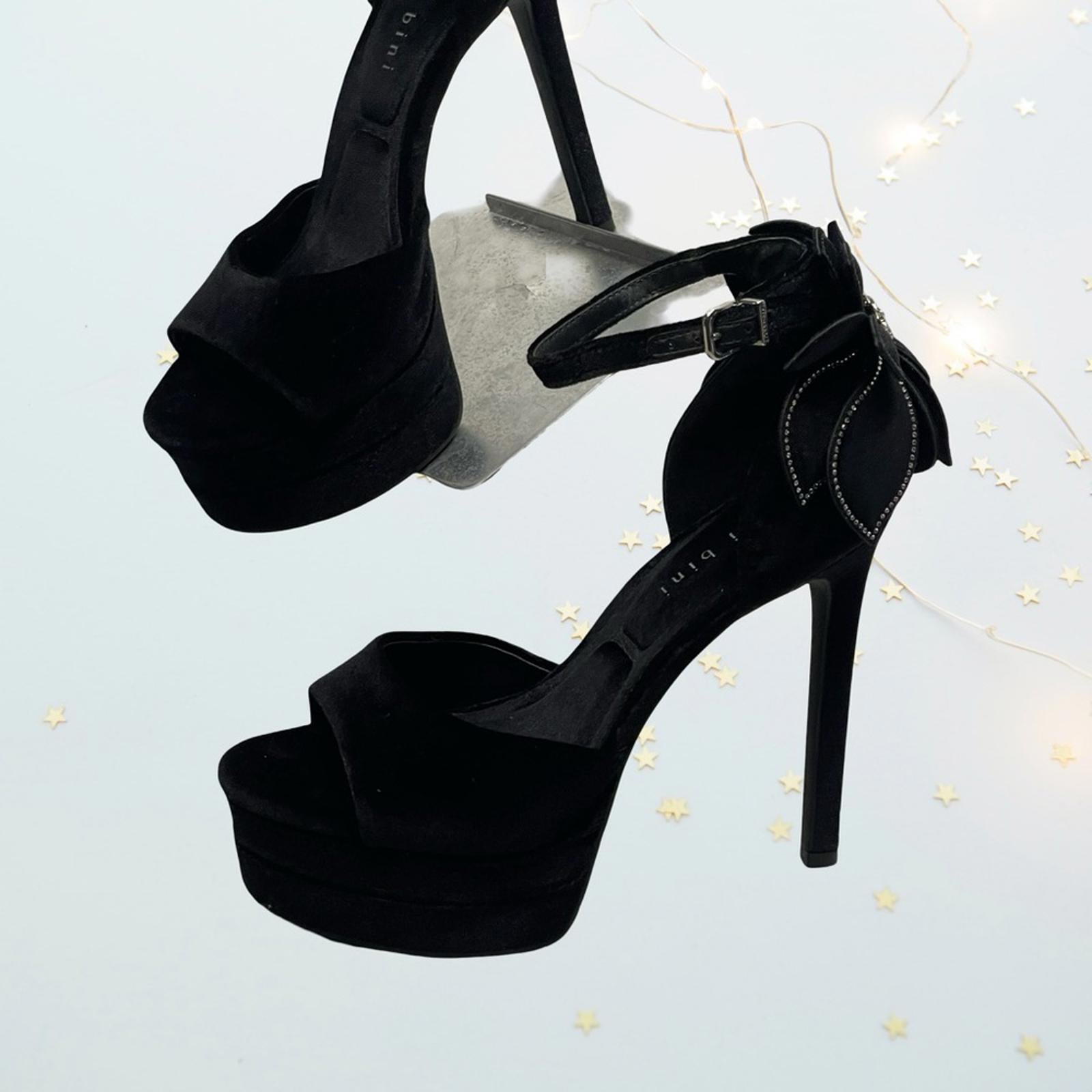 Gianni Bini Elegant Black High Heels in size 7.5