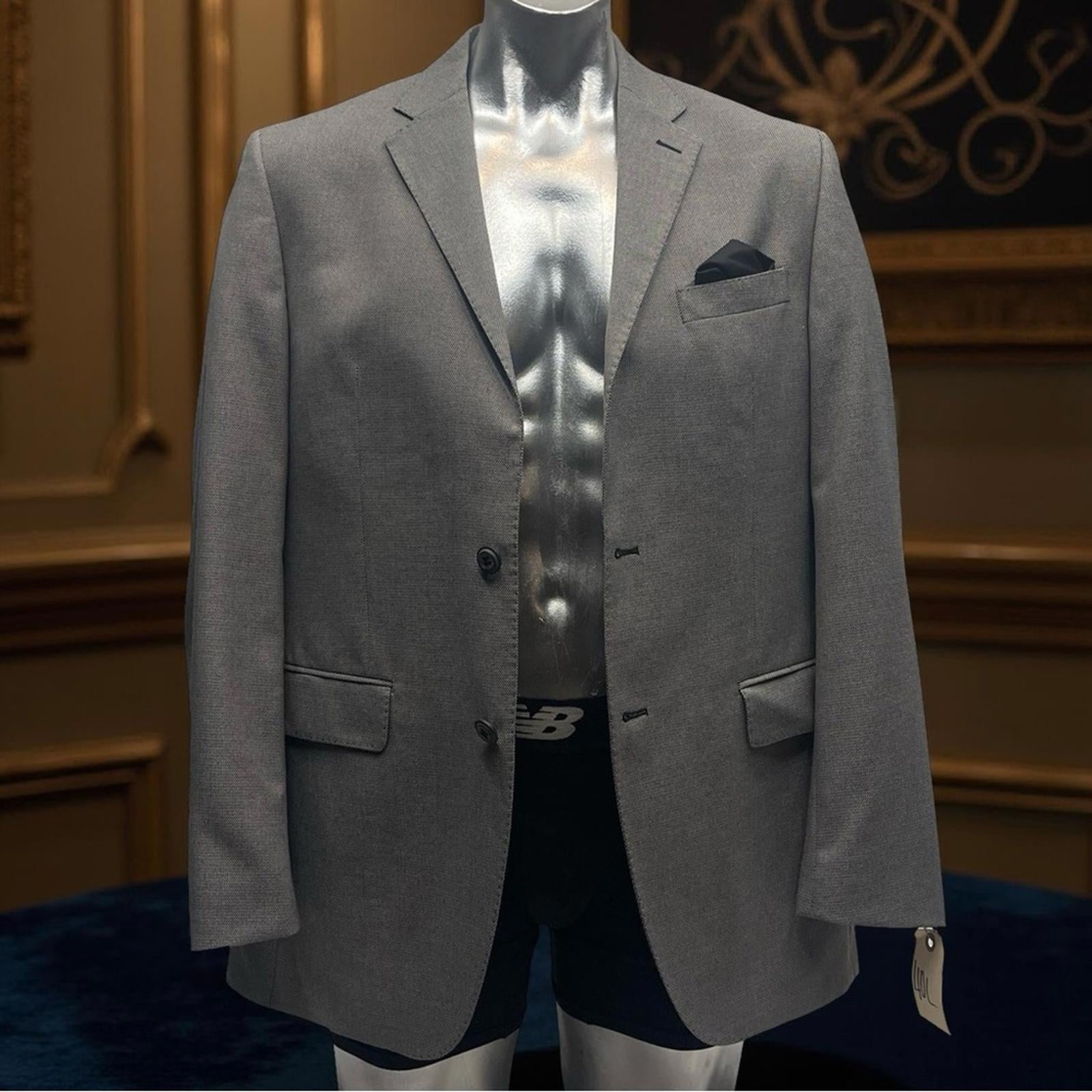 Perry Ellis Men's Gray Blazer - size 40L Mint Condition