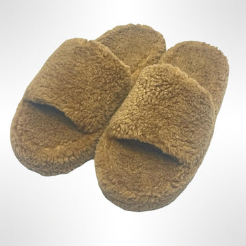 Posee Cozy Brown Fuzzy Slippers in mint condition size 39-40
