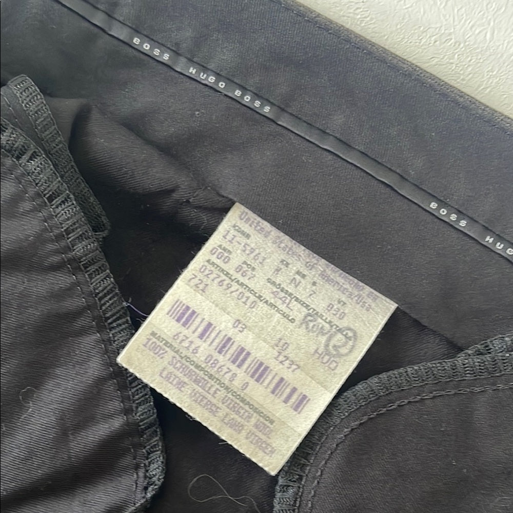 Hugo Boss Einstein Sigma Suite 44L - UnWorn! -Men's Classic Dark Charcoal Suite