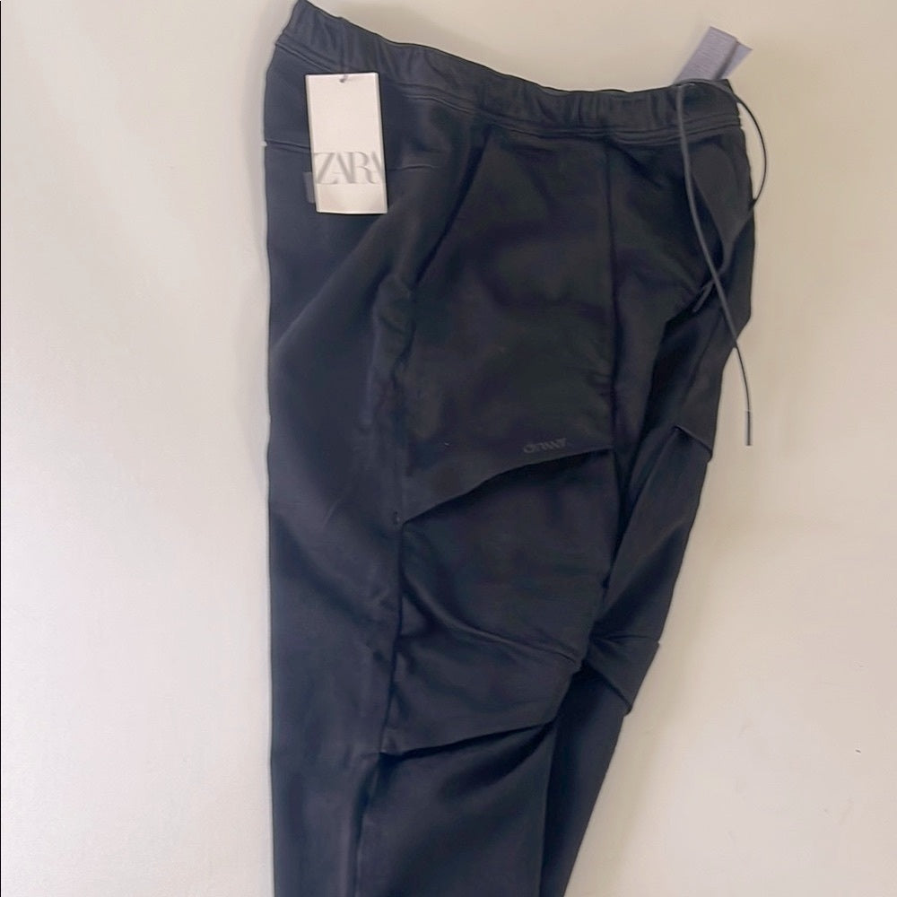 Zara Cargo Fit Medium Men's Black Pants