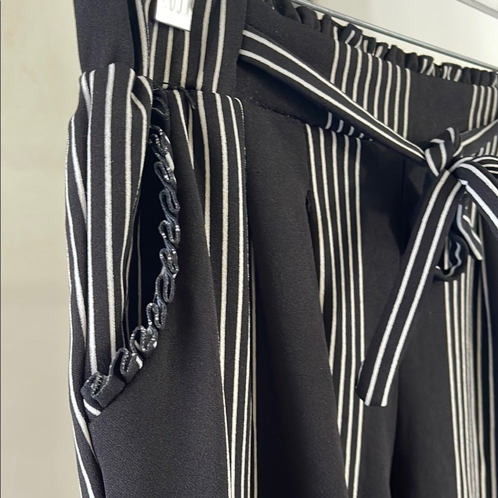 Soho Apparel Striped Black and White Women's Pants size M