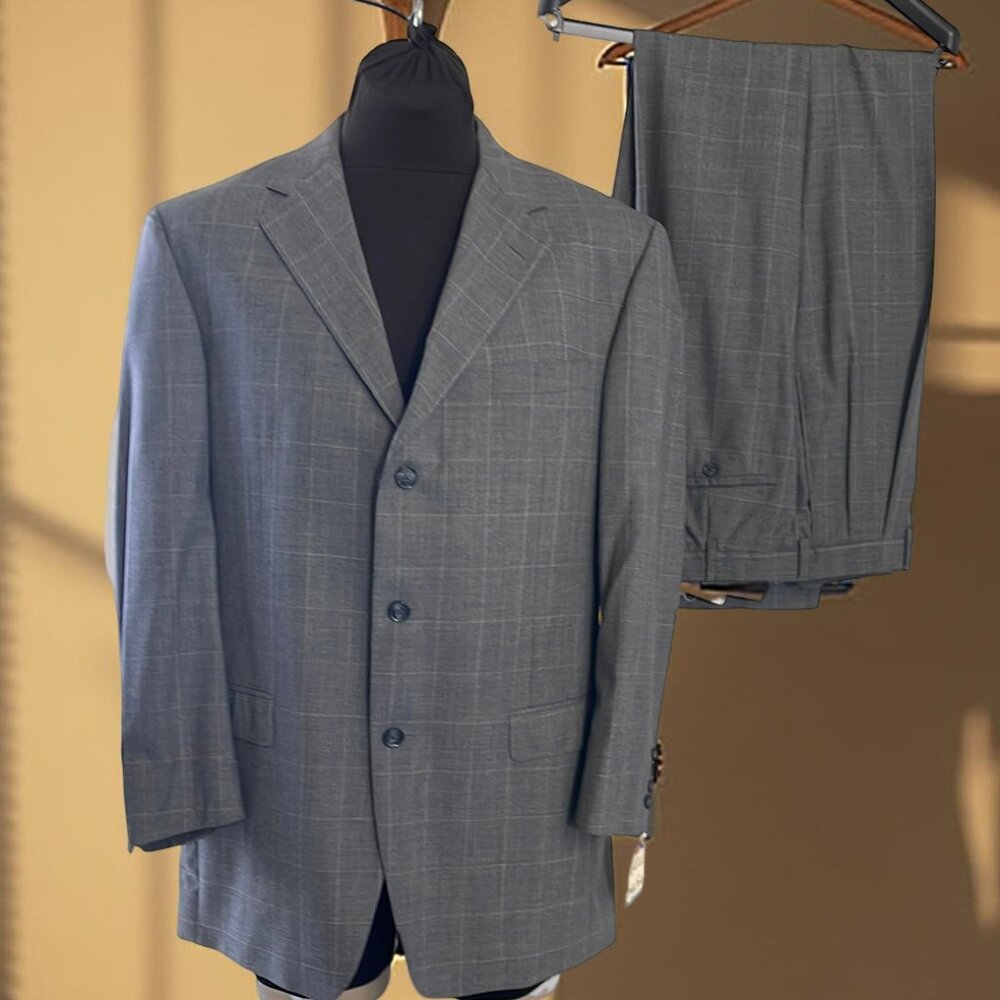 Custom Hand Tailered Caroll &Co Beverly Hills Grey Suit 42L 36/34