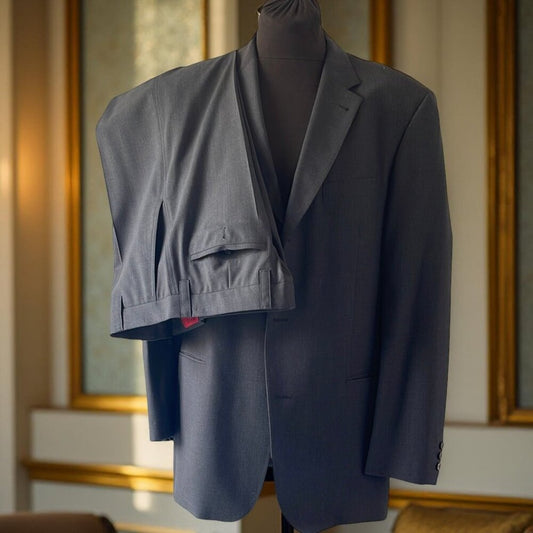 Hugo Boss Suit in Mint Cond - 44L - Pants 34/35