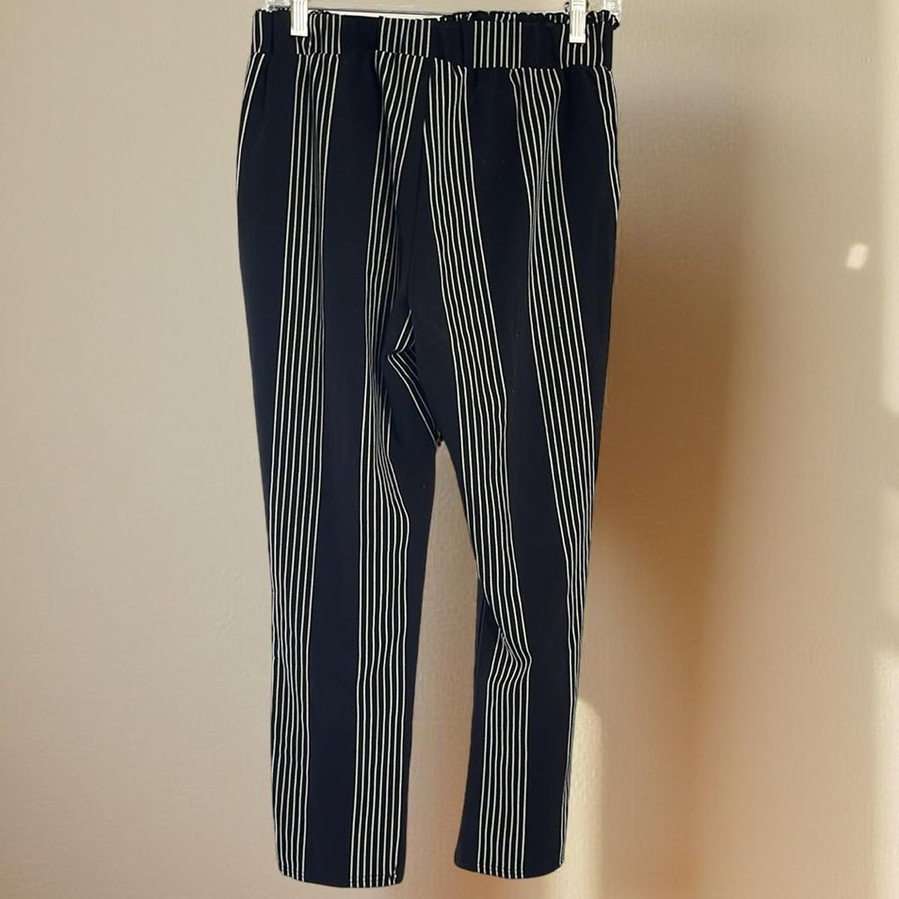 Soho Apparel Striped Black and White Women's Pants size M