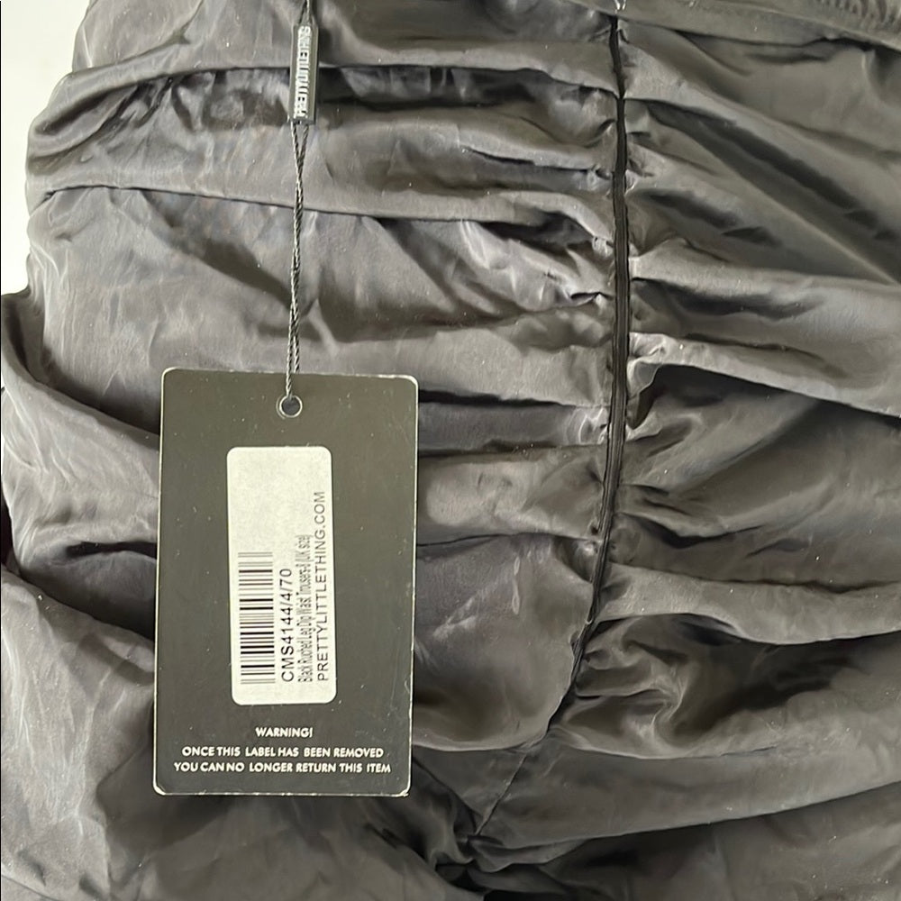 Pretty Little Things Black Ruched women's Pants - size Small