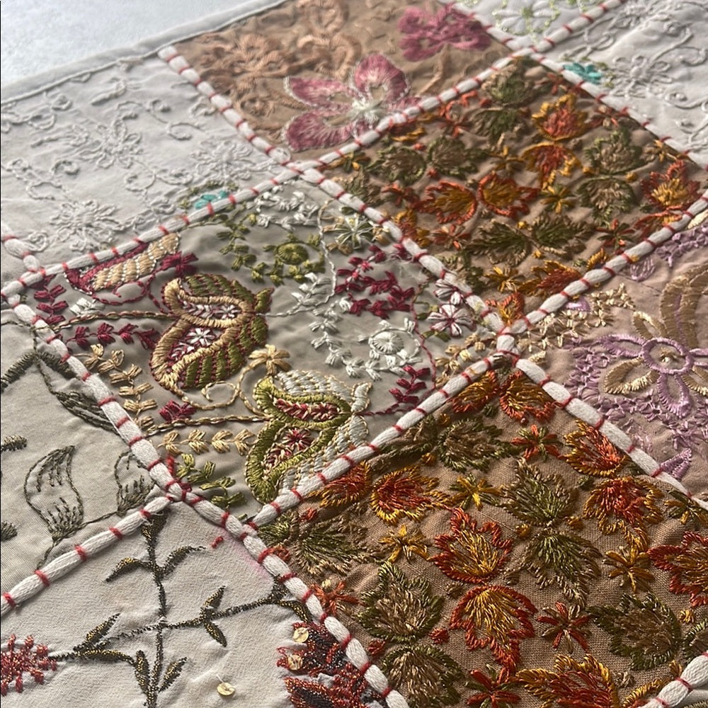 Handmade HD Buttercup Patchwork Throw Pillow Case - 16x16
