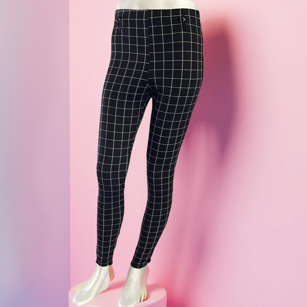 Cherry Mellow Women's Black Checkered stretch Pants size 4