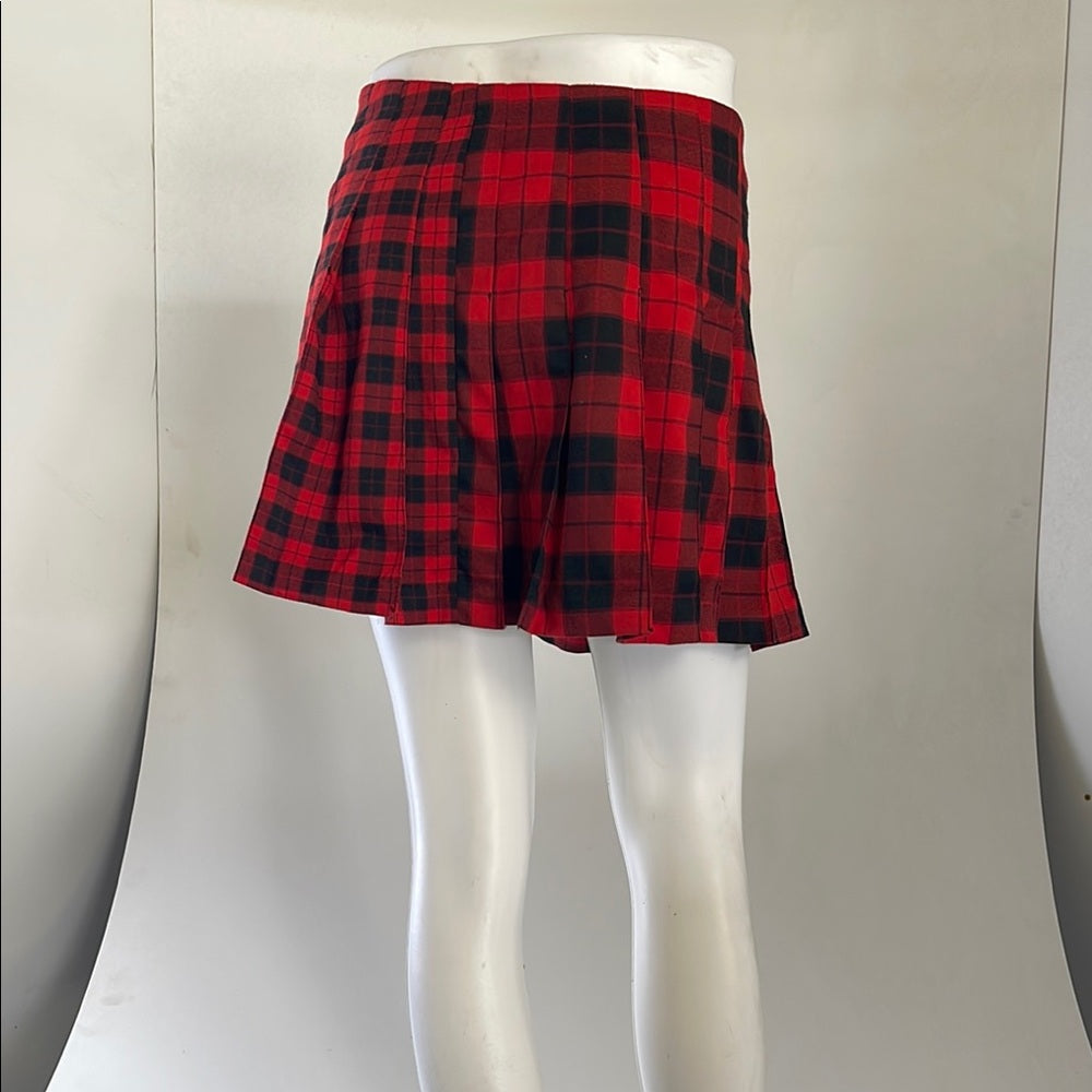 H&M Red Plaid Skirt with Buckle Accents size 6