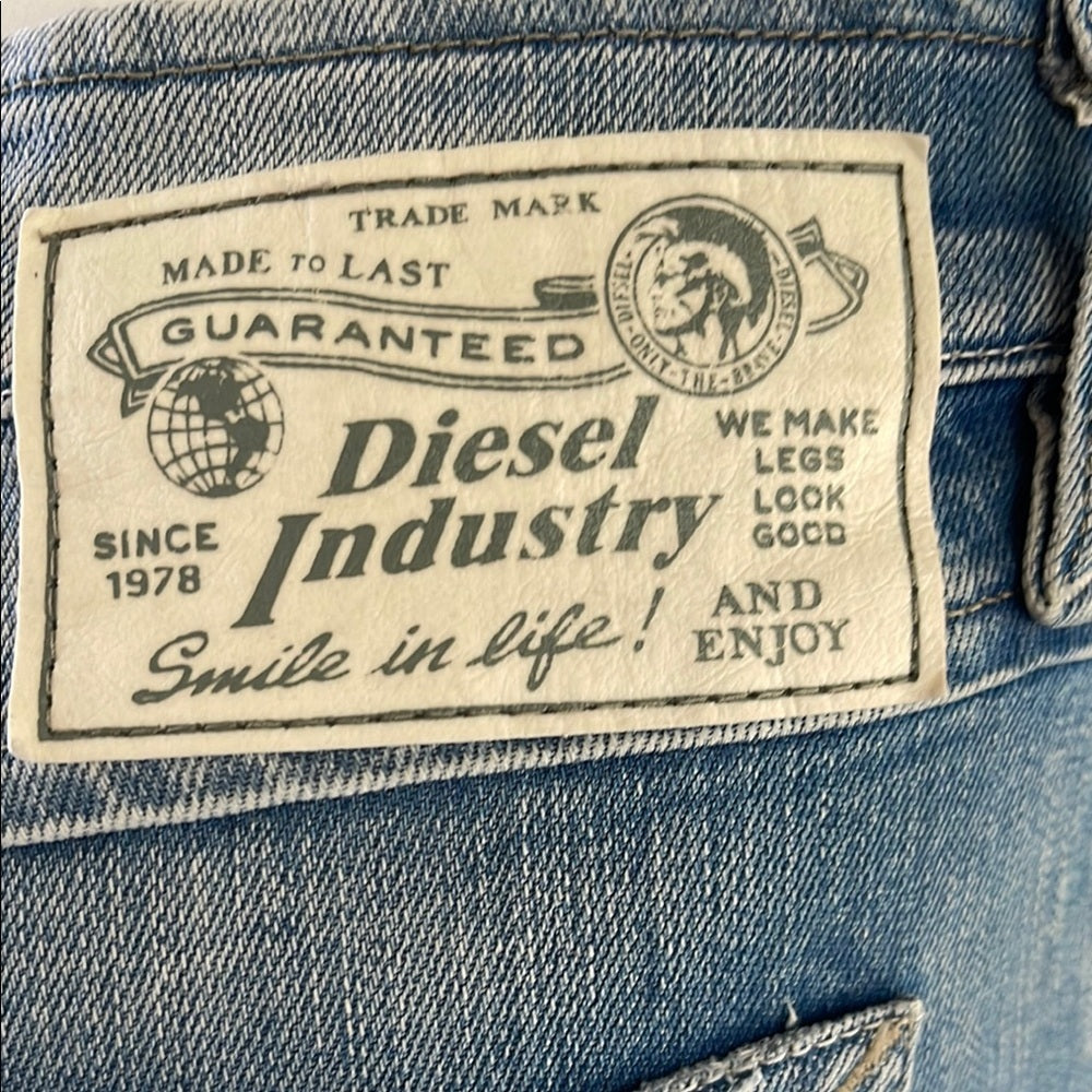 Diesel Zivy Women's Blue Distressed Jeans - size 28 - gently worn!